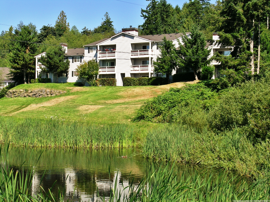 Signature Apartments in Silverdale, WA